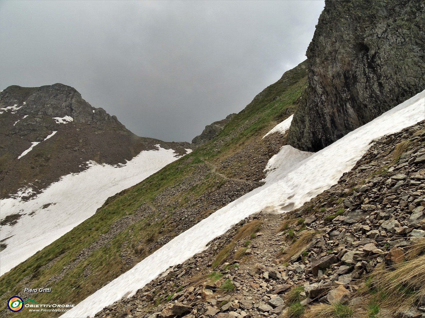 63 Secondo traversino su neve per salire alla Bocchetta Triomen.JPG